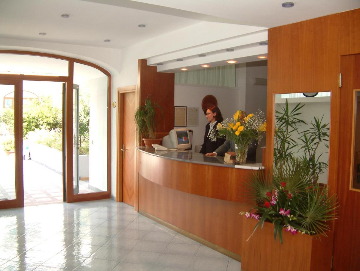 Hotel Imperial Иския Екстериор снимка