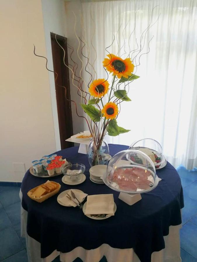 Hotel Imperial Иския Екстериор снимка